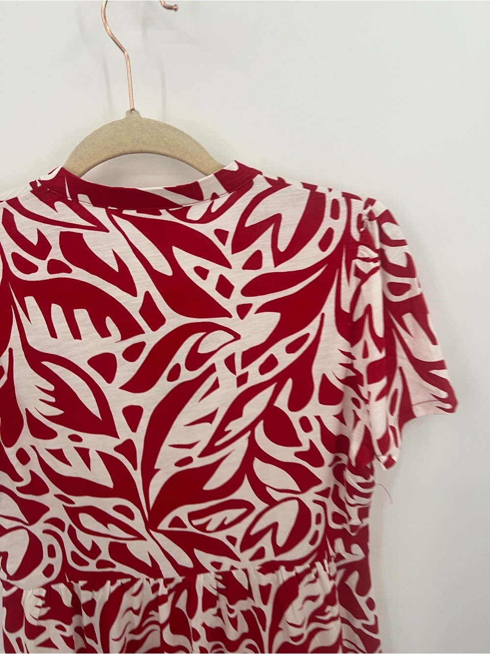 Boden Naomi Red & White Abstract Print Short Sleeve V-Neck Tunic Dress - Picture 7 of 12